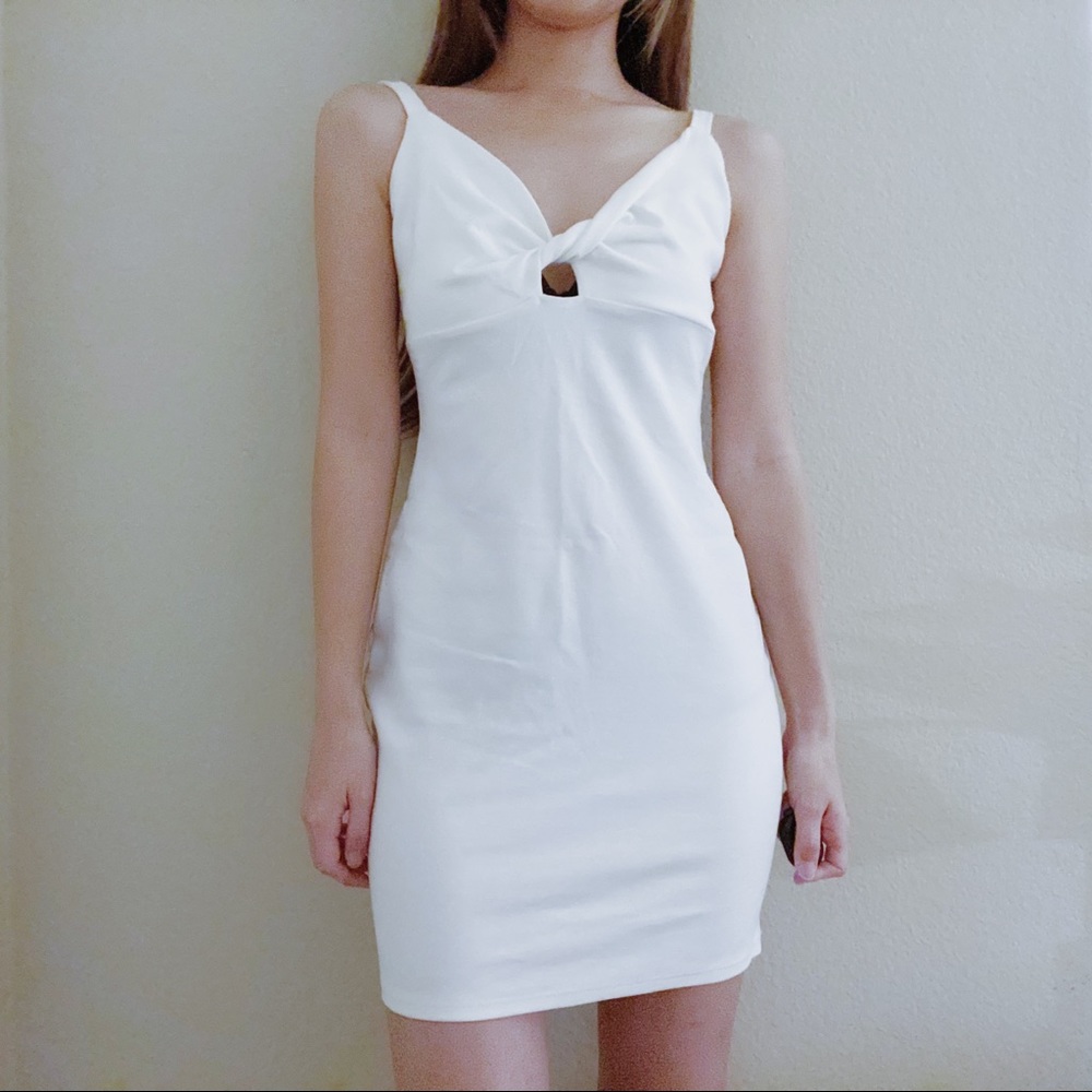 Windsor White Body-con dress